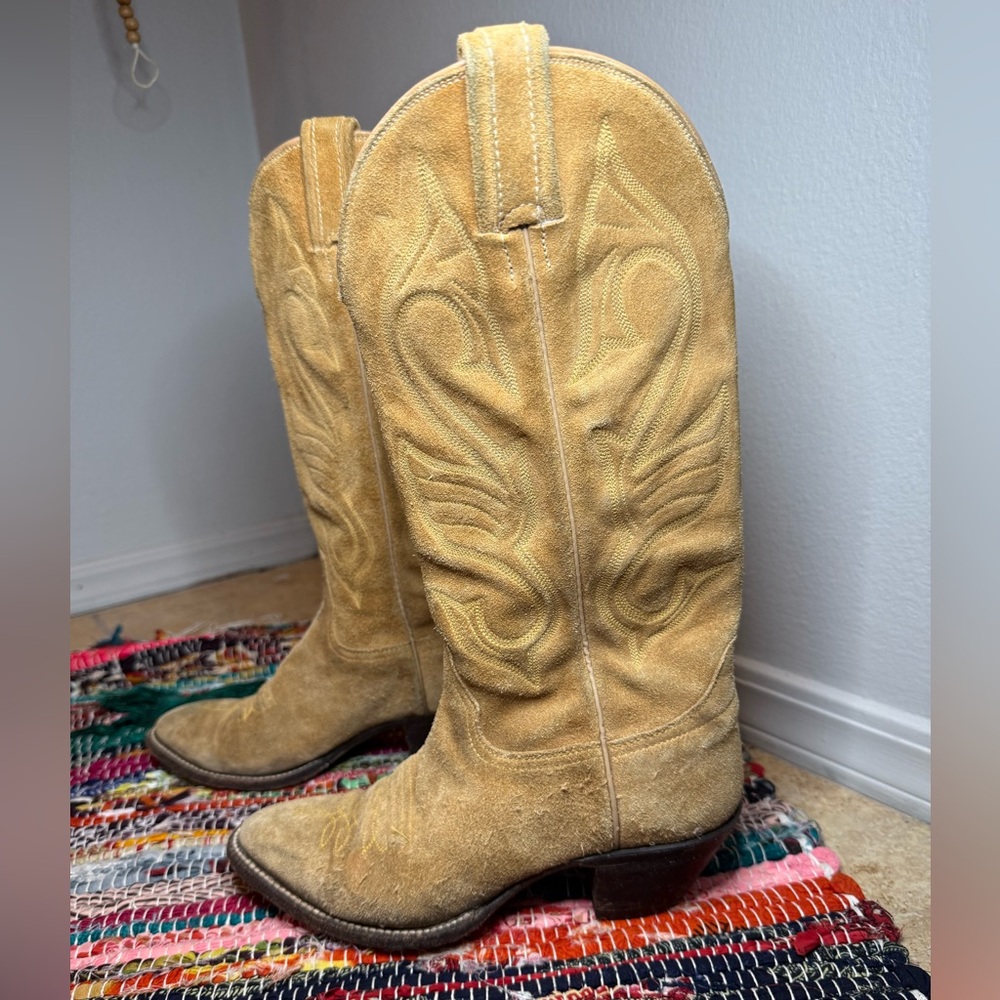 Vintage Hondo Tan Suede Western Cowboy Boots